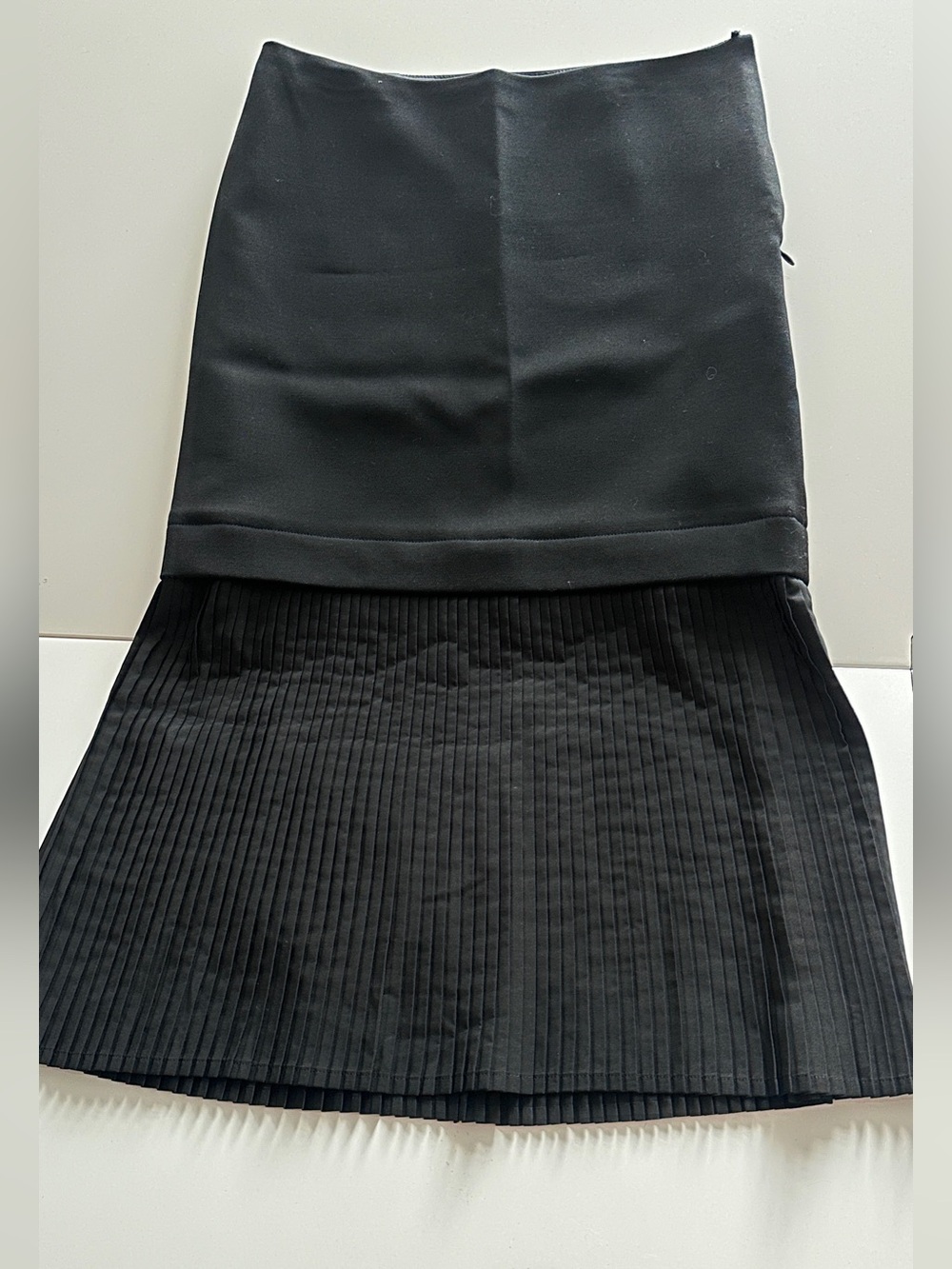Mid rise Jil Sander Black skirt pleated old money minimalist style mixed fabric